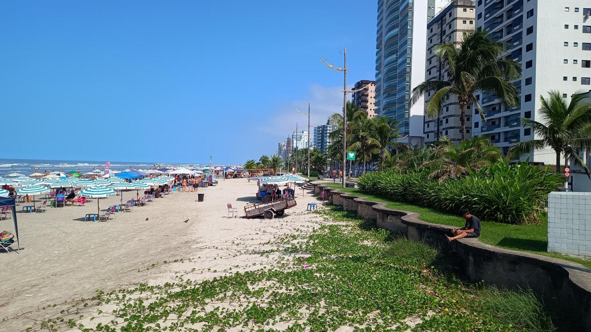 Apartamento Pe Na Areia Vila Caicara ปรายากรันเด ภายนอก รูปภาพ